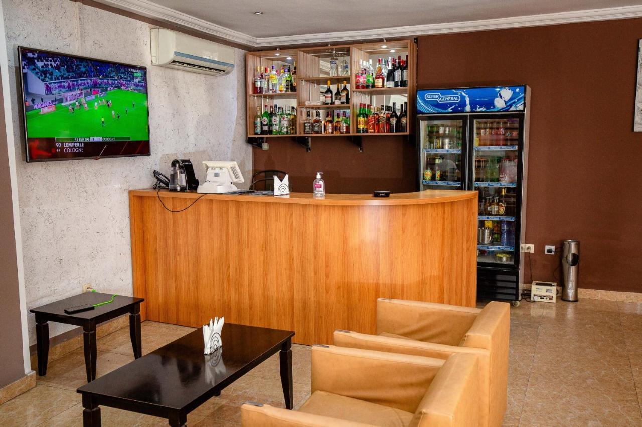 Hotel Everest RD CONGO Kinshasa Exterior foto
