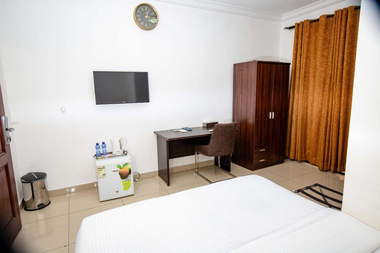 Hotel Everest RD CONGO Kinshasa Exterior foto